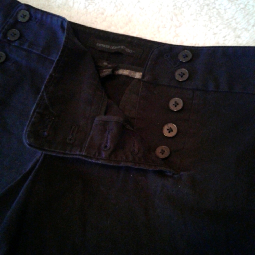 Express Design Studio Black Button-Front Shorts - image 3